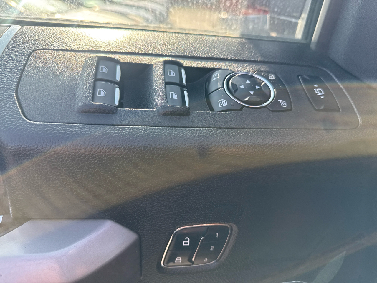 Ford Super Duty F-250 SRW Lariat 4WD Crew Cab 6.75' Box 2019