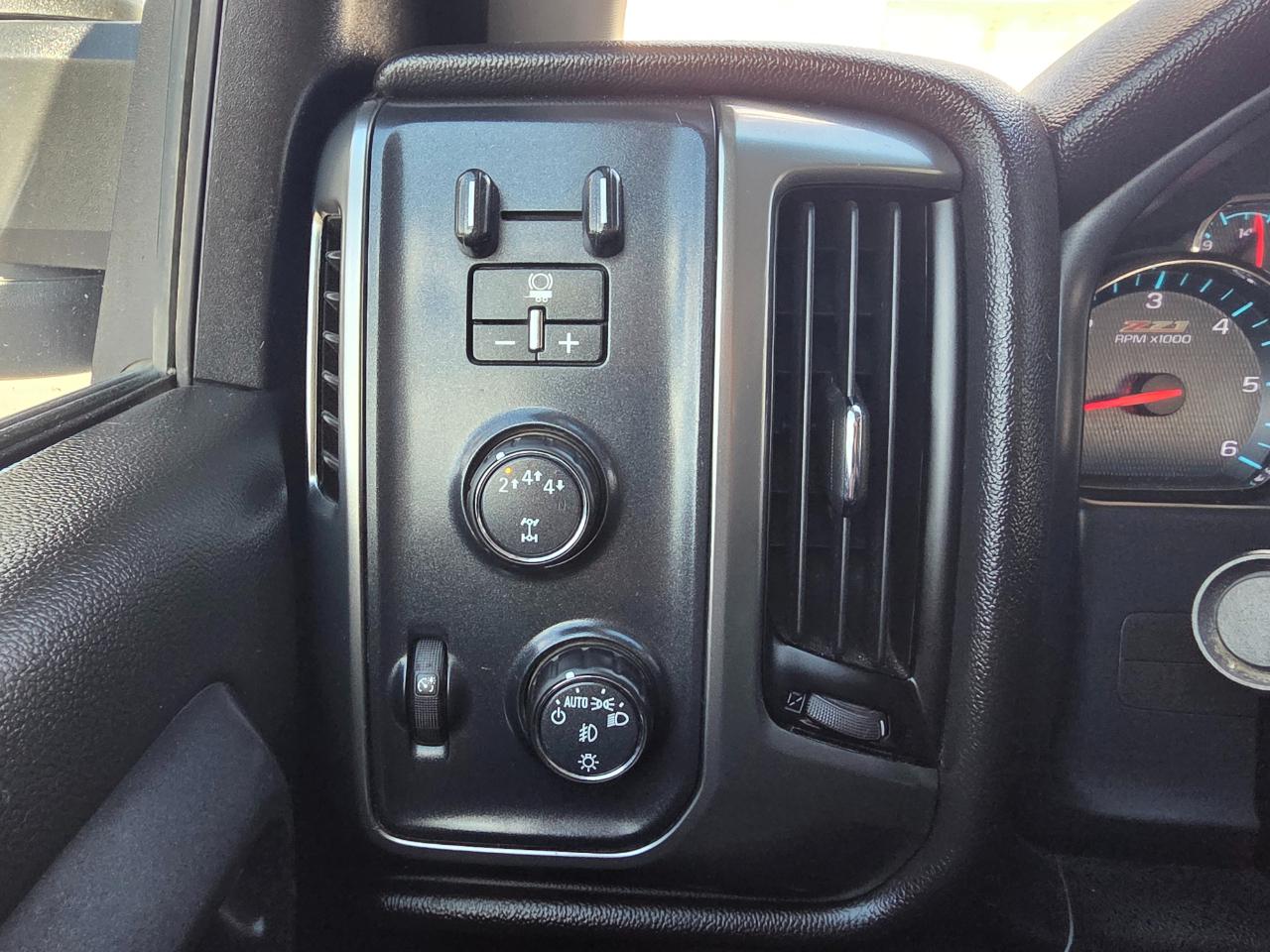 Chevrolet Silverado 2500HD 4WD Double Cab 144.2" LT 2019