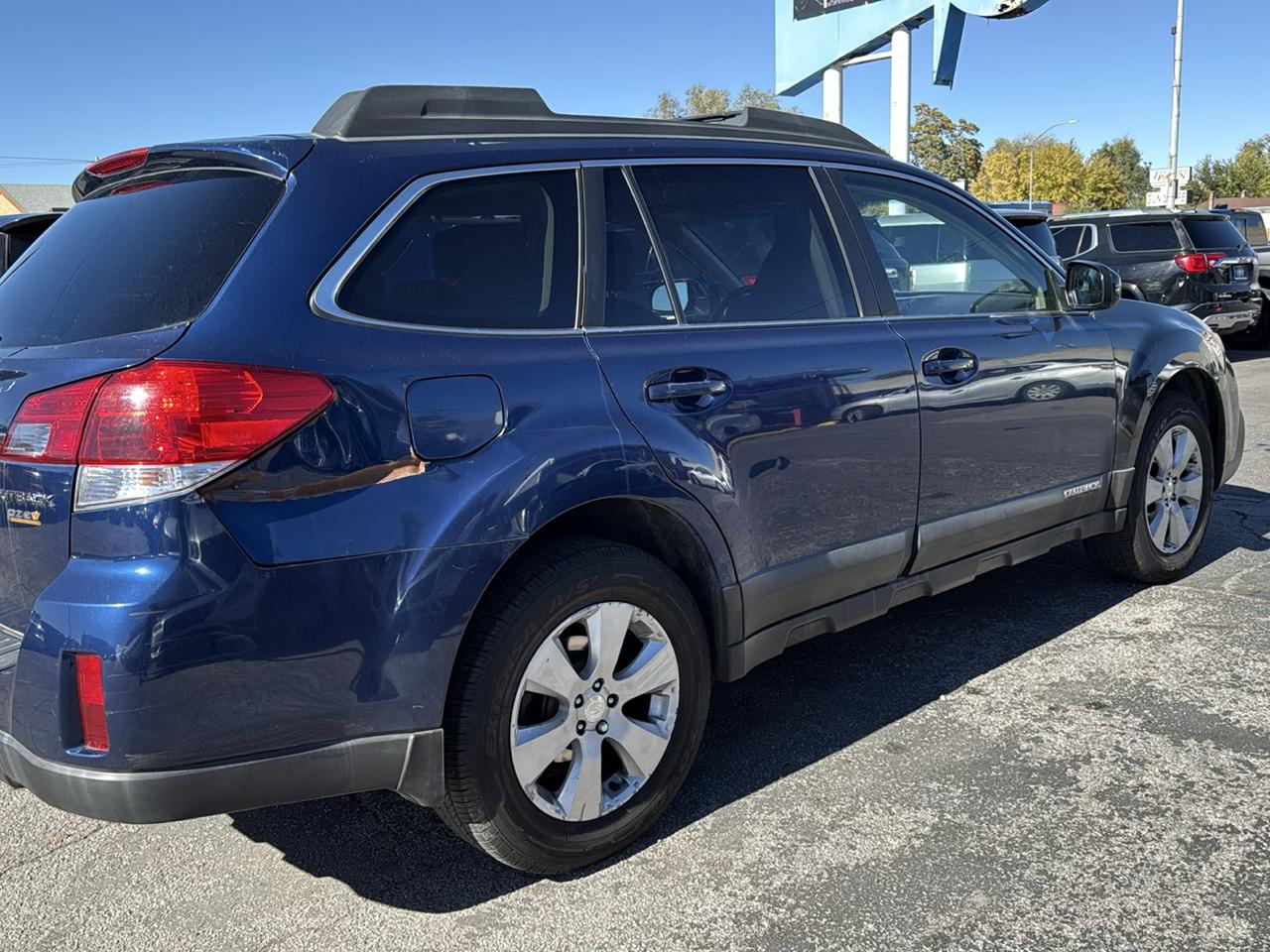 Subaru Outback 4dr Wgn H4 Auto 2.5i Premium All-Weather 2010