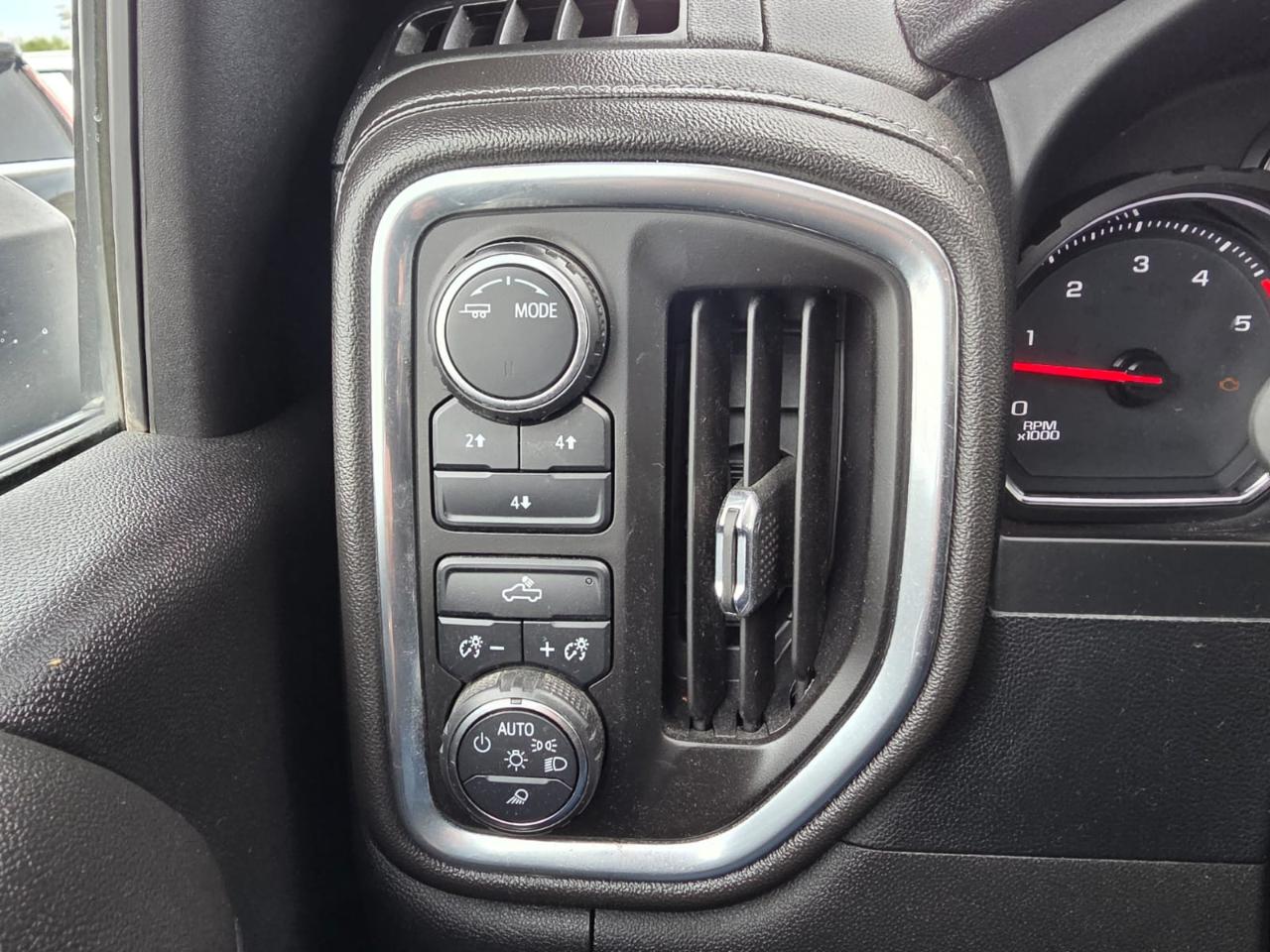 Chevrolet Silverado 2500HD 4WD Crew Cab 159" LT 2022