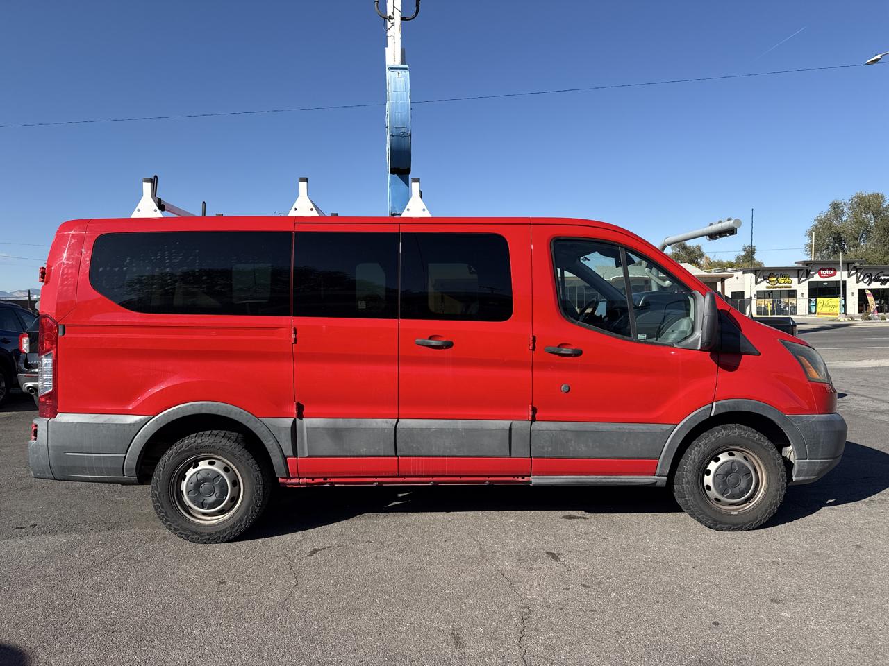 Ford Transit Wagon T-150 130" Low Roof XLT Swing-Out RH Dr 2016