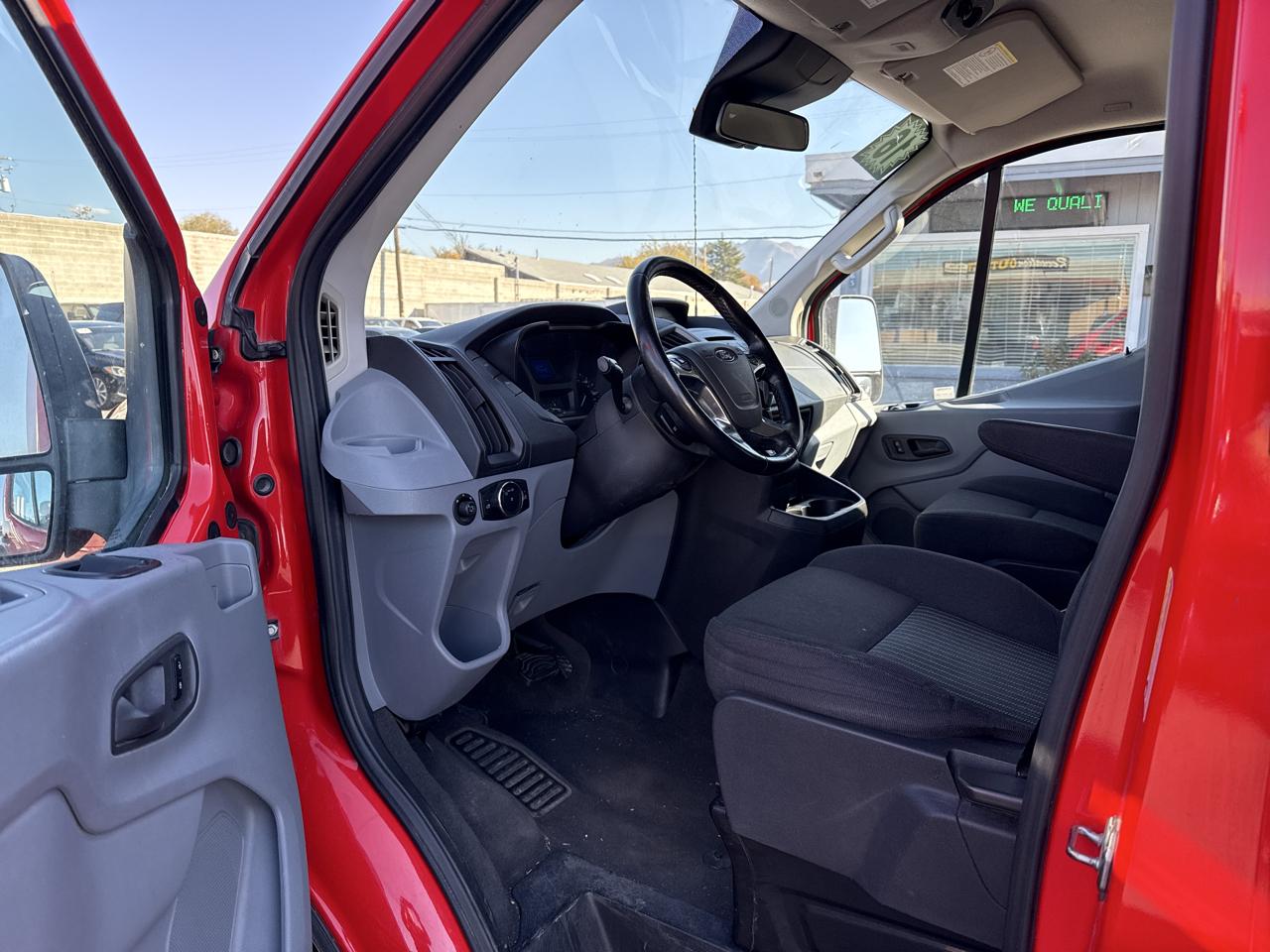 Ford Transit Wagon T-150 130" Low Roof XLT Swing-Out RH Dr 2016