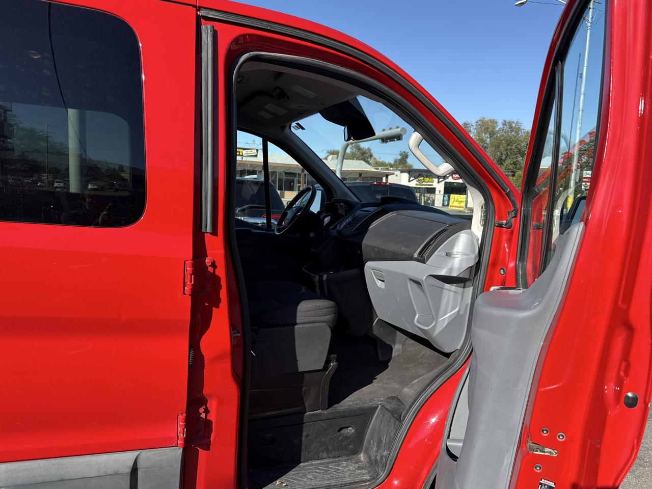 Ford Transit Wagon T-150 130" Low Roof XLT Swing-Out RH Dr 2016