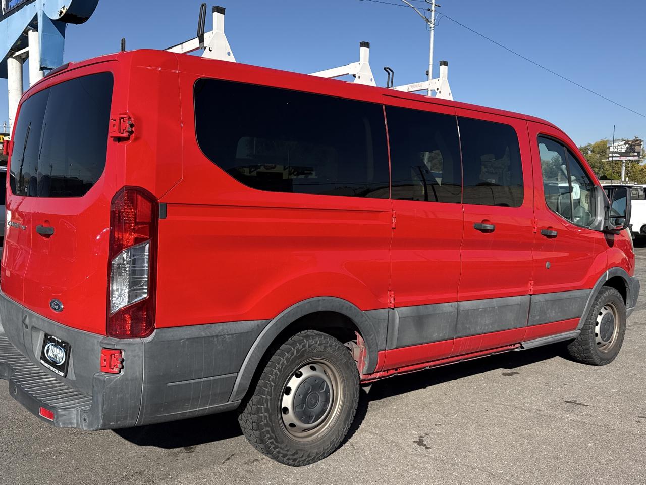 Ford Transit Wagon T-150 130" Low Roof XLT Swing-Out RH Dr 2016