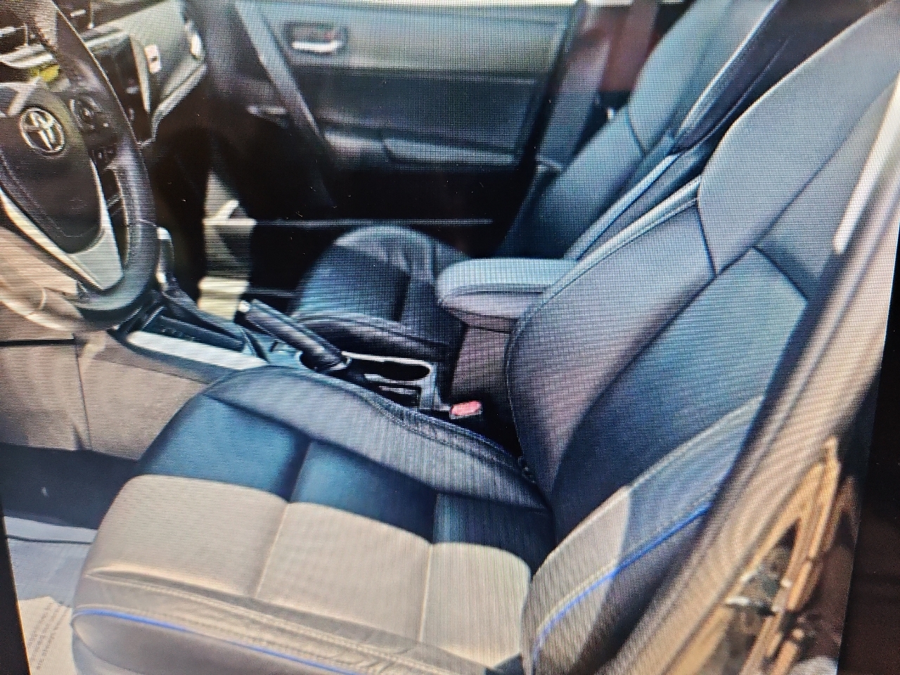 2018 Toyota Corolla XLE photo 2