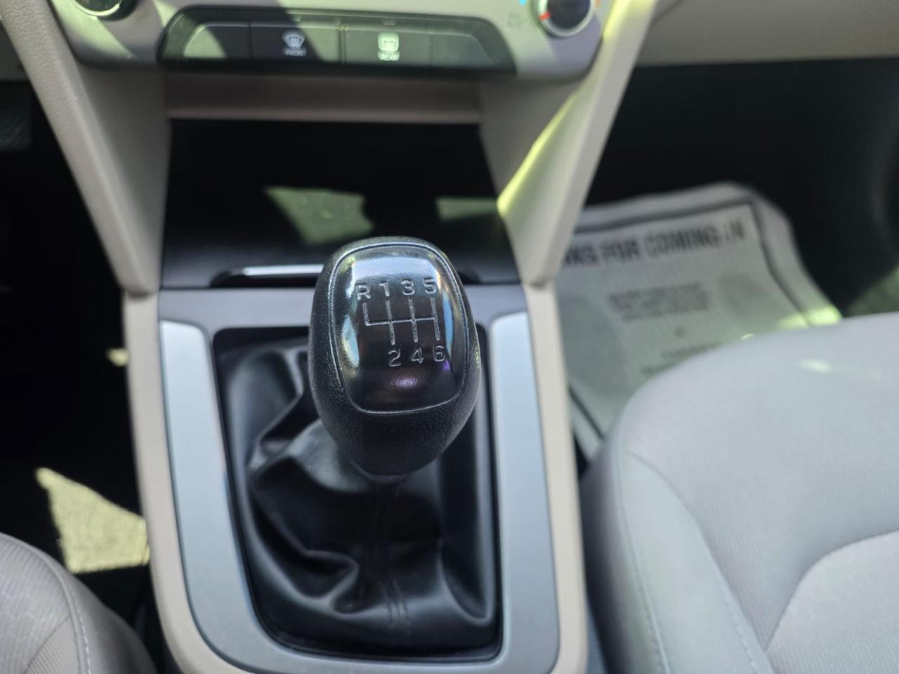 Hyundai Elantra SE 2.0L Manual (Ulsan) 2017