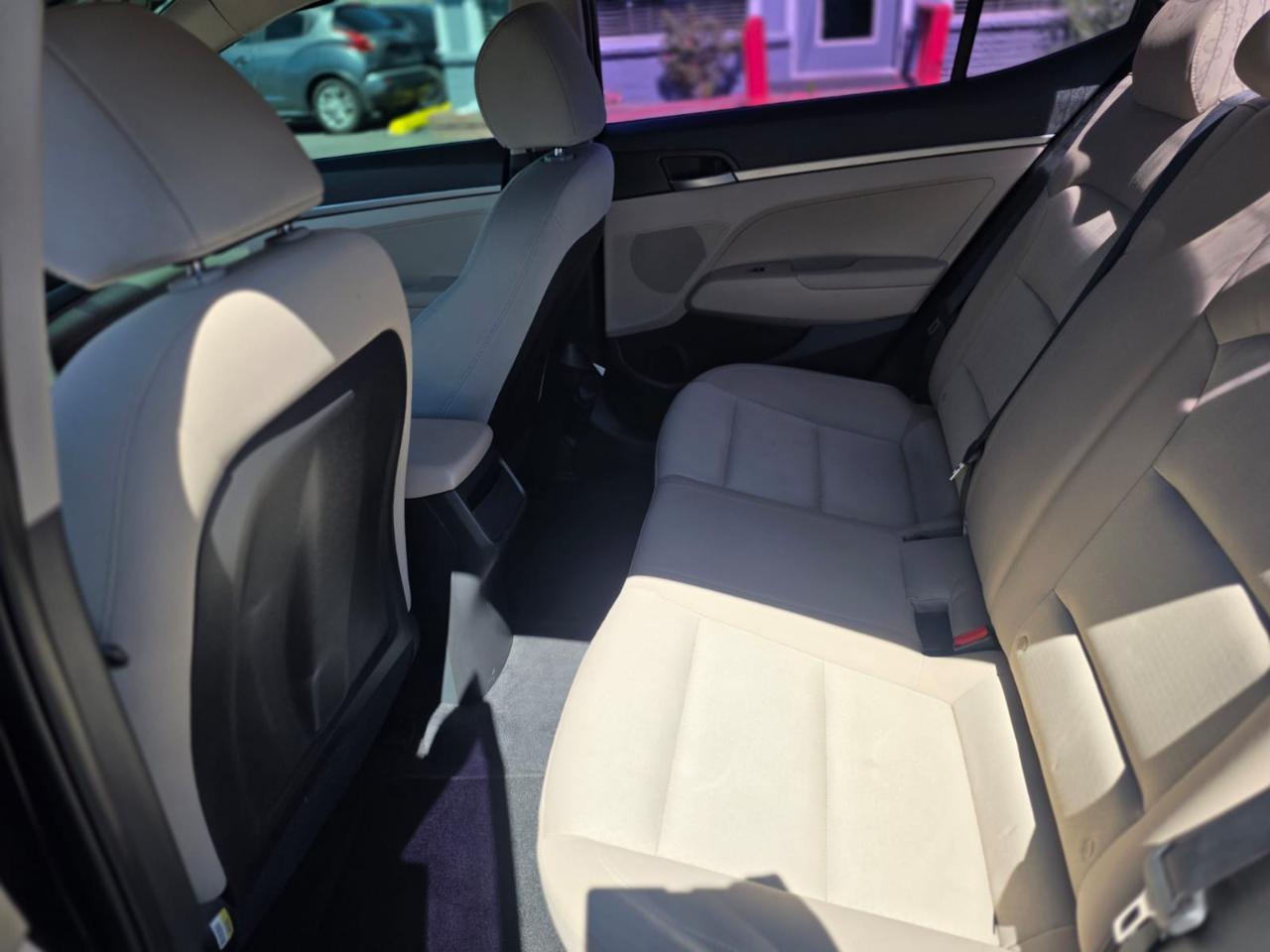 Hyundai Elantra SE 2.0L Manual (Ulsan) 2017