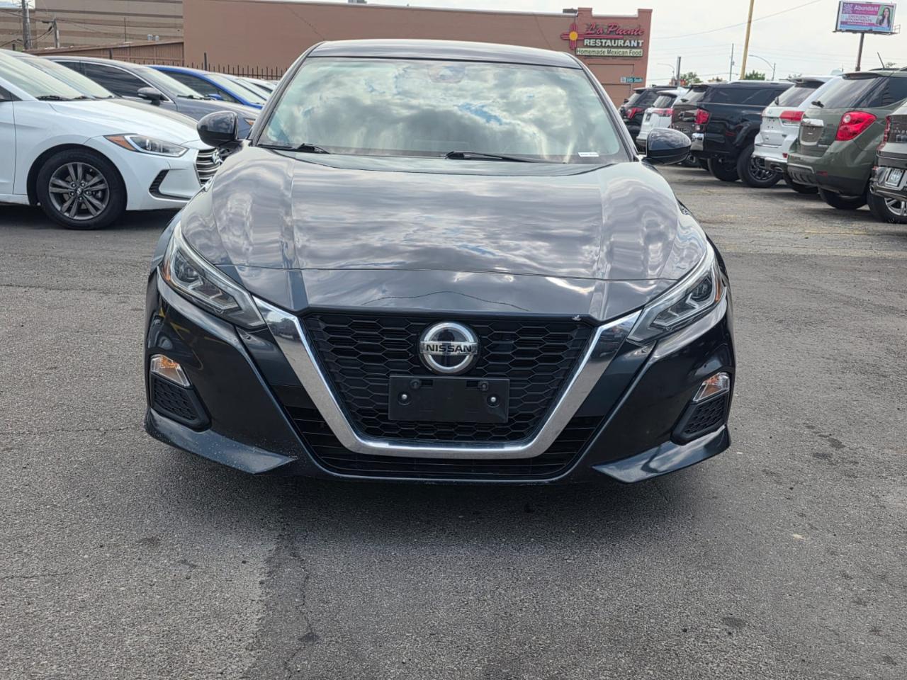 Nissan Altima 2.5 SV Sedan 2022