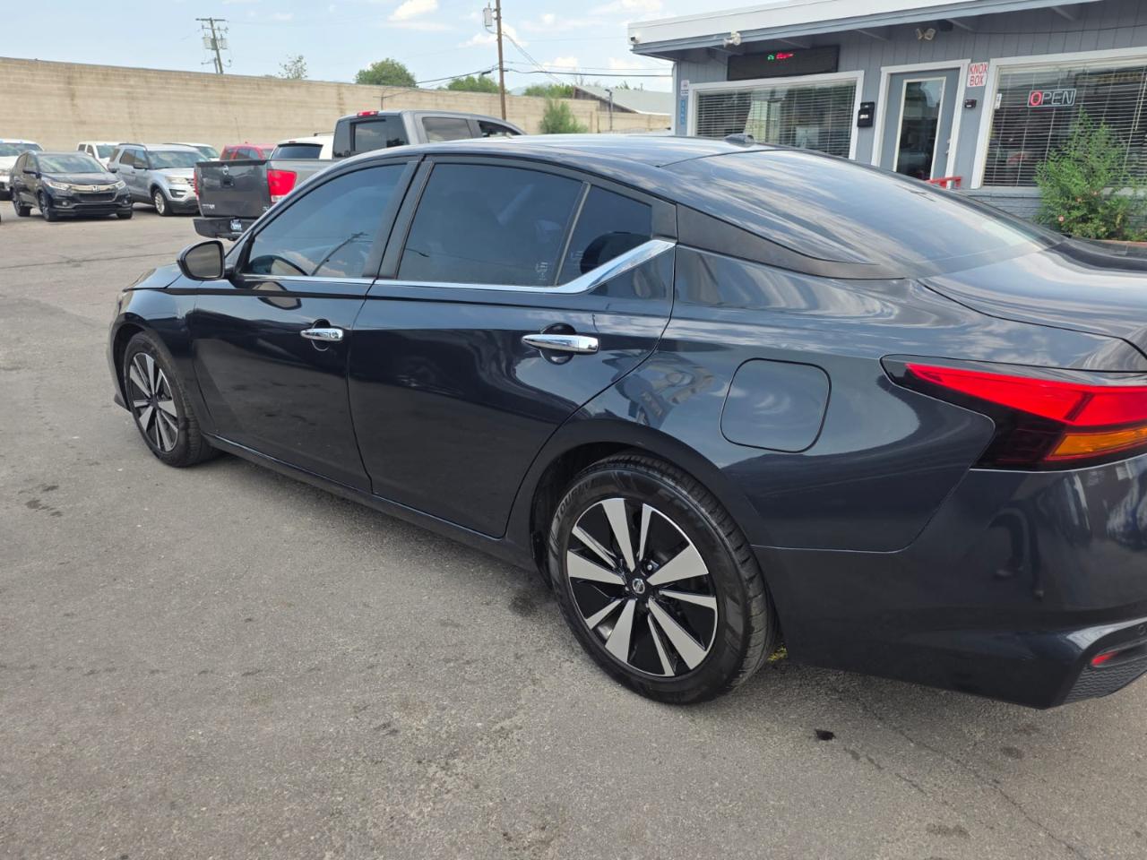 Nissan Altima 2.5 SV Sedan 2022