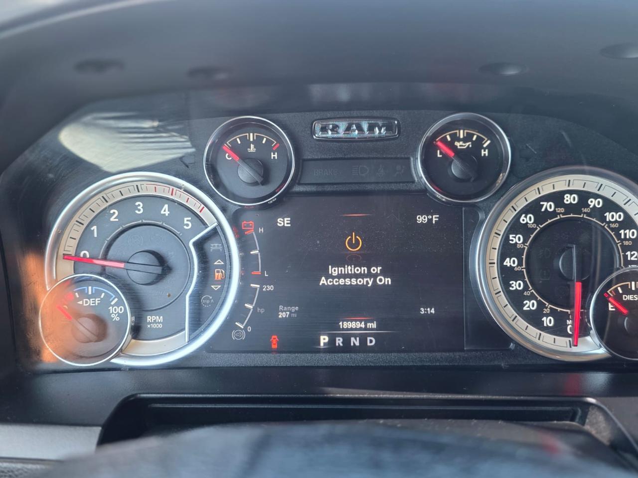 RAM 3500 Laramie 4x4 Crew Cab 8' Box 2018