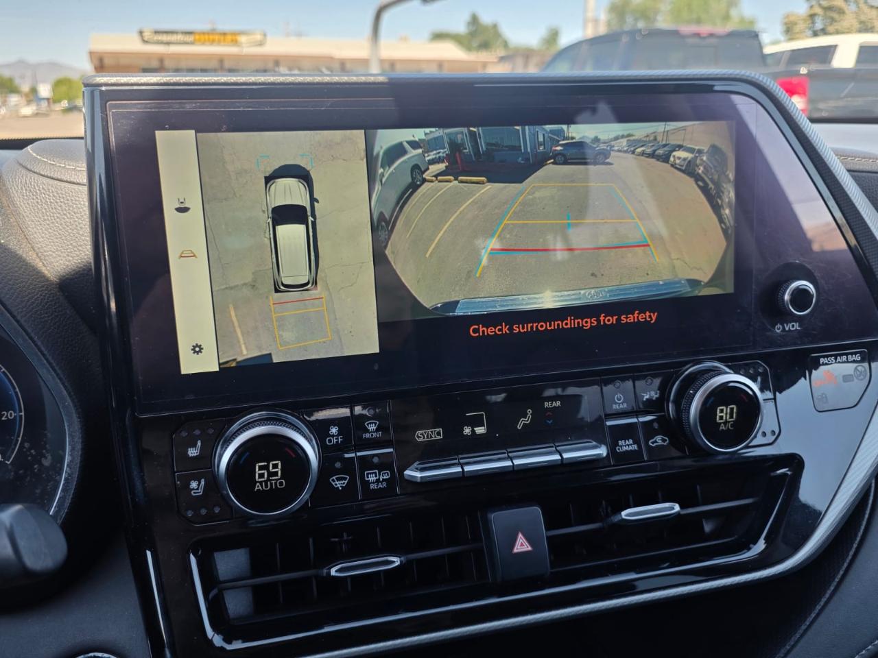 Toyota Highlander Platinum FWD (Natl) 2023