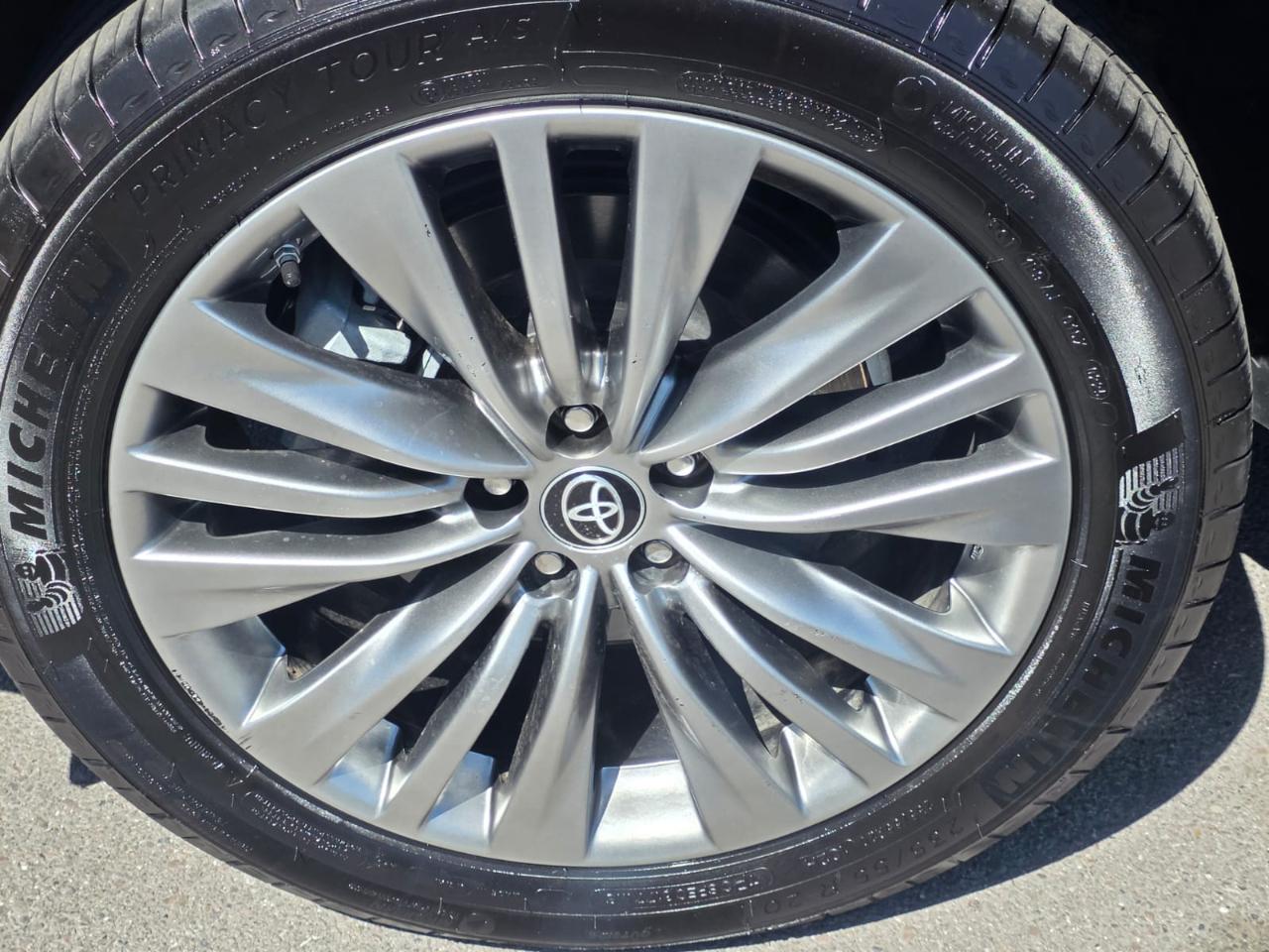 Toyota Highlander Platinum FWD (Natl) 2023
