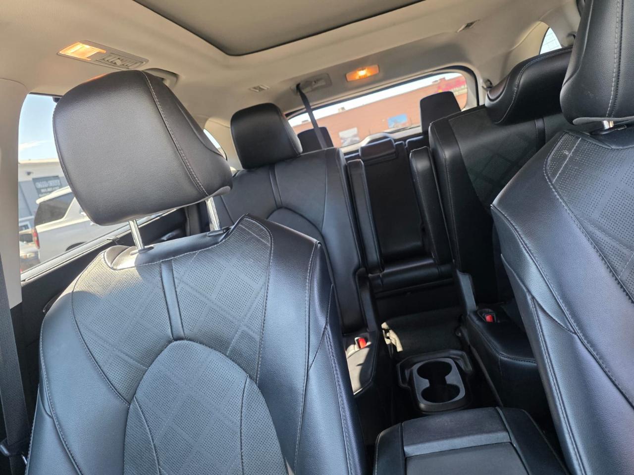 Toyota Highlander Platinum FWD (Natl) 2023