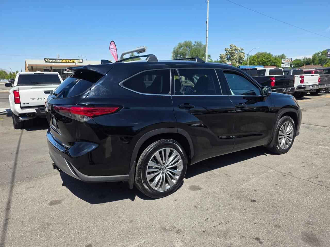 Toyota Highlander Platinum FWD (Natl) 2023