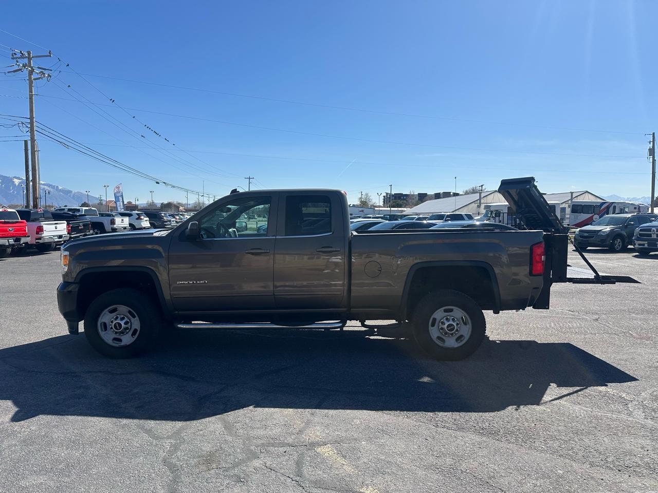 GMC Sierra 2500HD 2WD Double Cab 144.2" SLE 2015