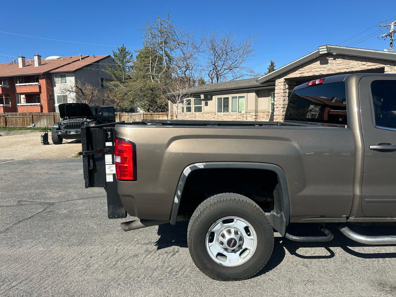 GMC Sierra 2500HD 2WD Double Cab 144.2" SLE 2015