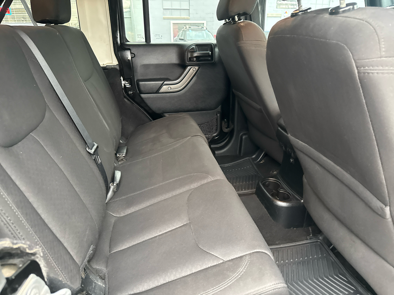 Jeep Wrangler Unlimited 4WD 4dr Sport 2016