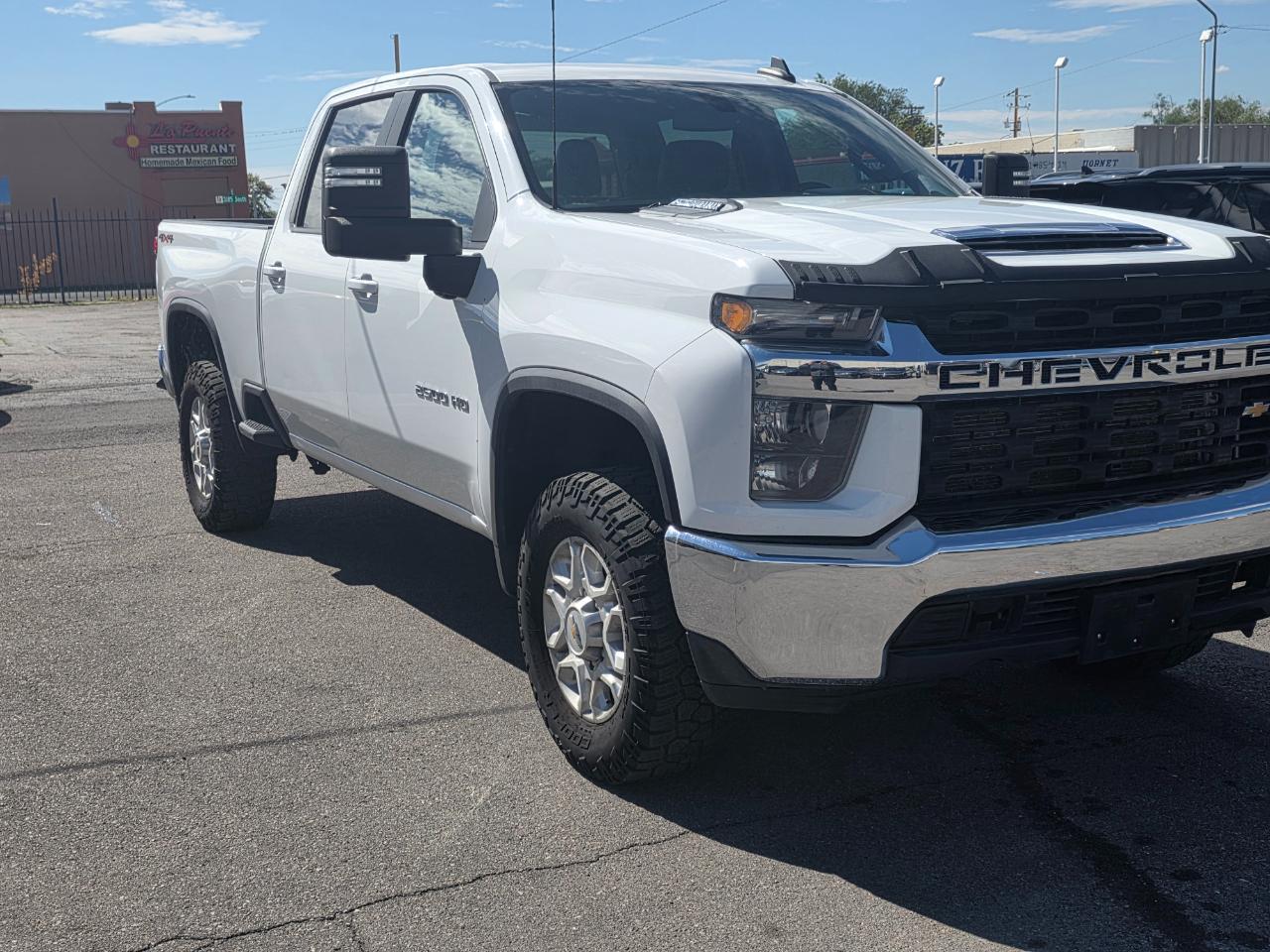 Chevrolet Silverado photo 4