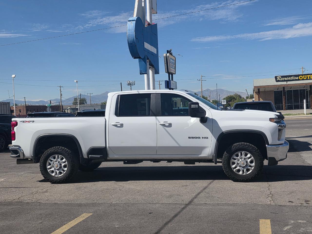 Chevrolet Silverado photo 5