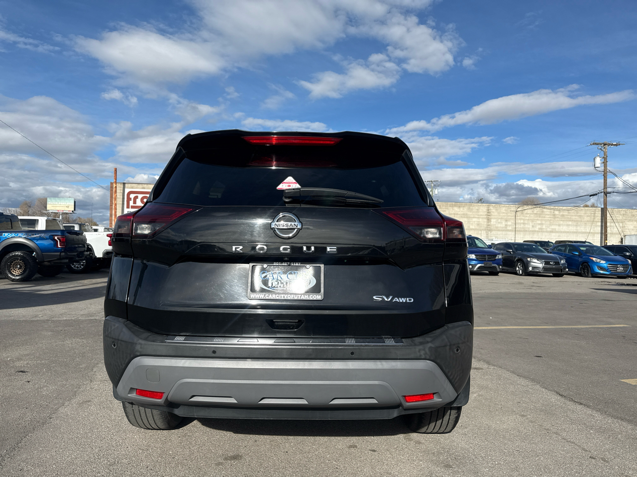 2022 Nissan Rogue AWD SV photo 3