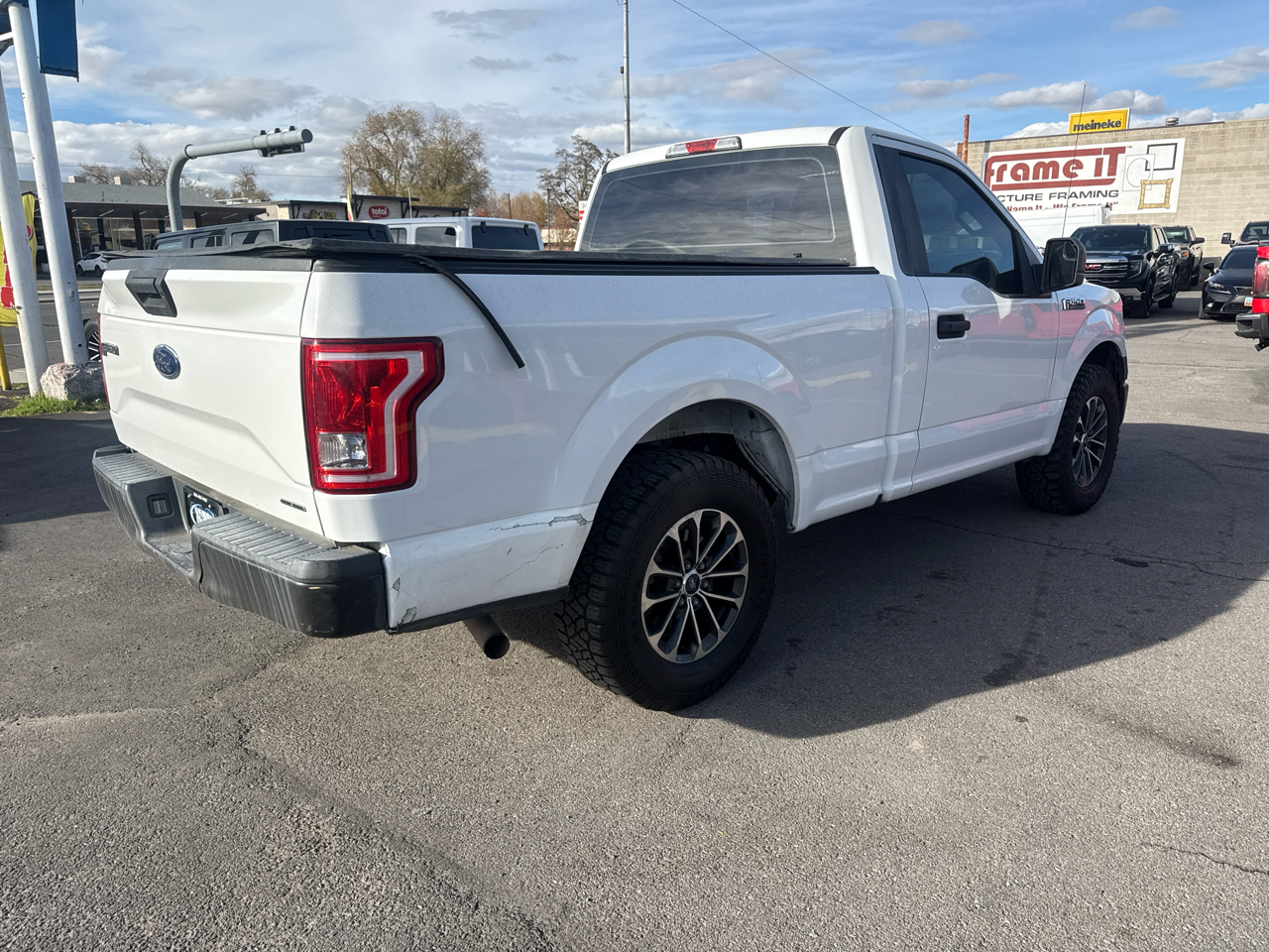 2016 Ford F-150 XLT photo 4