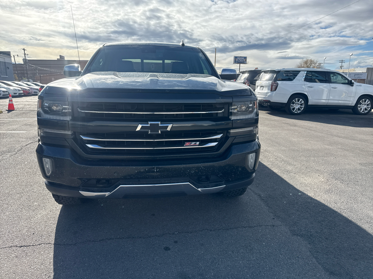 2017 Chevrolet Silverado 1500 LTZ photo 2