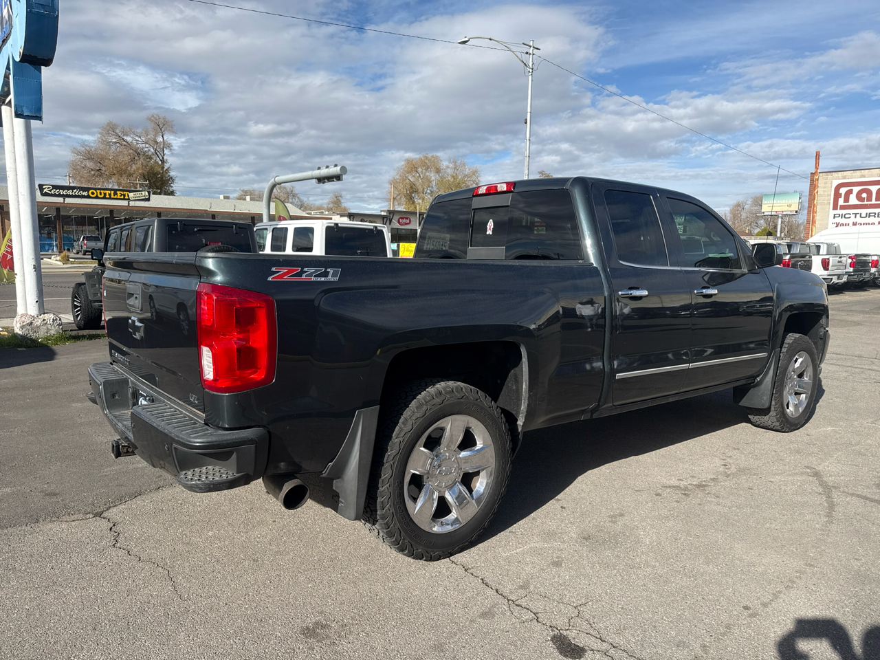 2017 Chevrolet Silverado 1500 LTZ photo 4