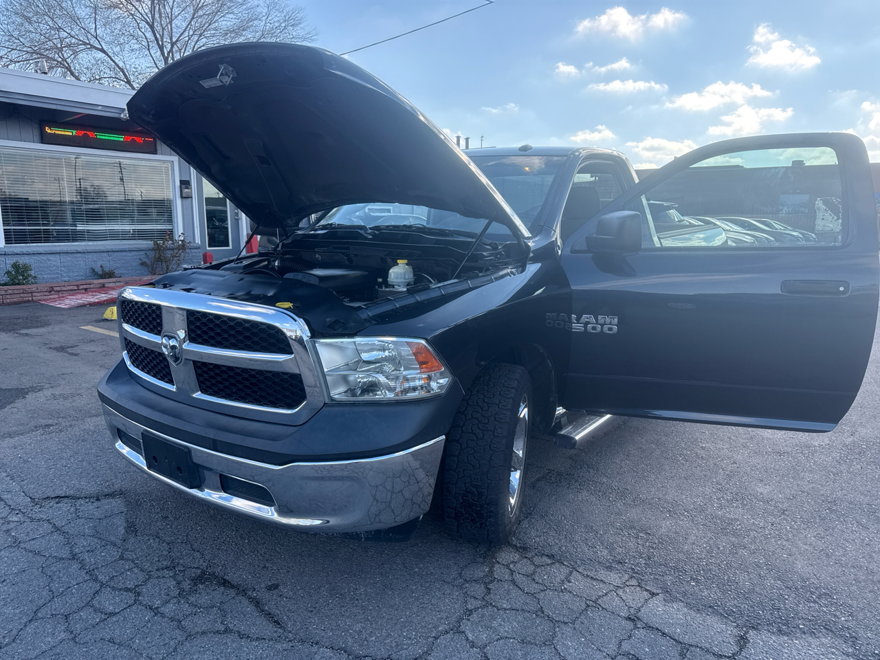 RAM 1500 2WD Reg Cab 120.5" Tradesman 2014