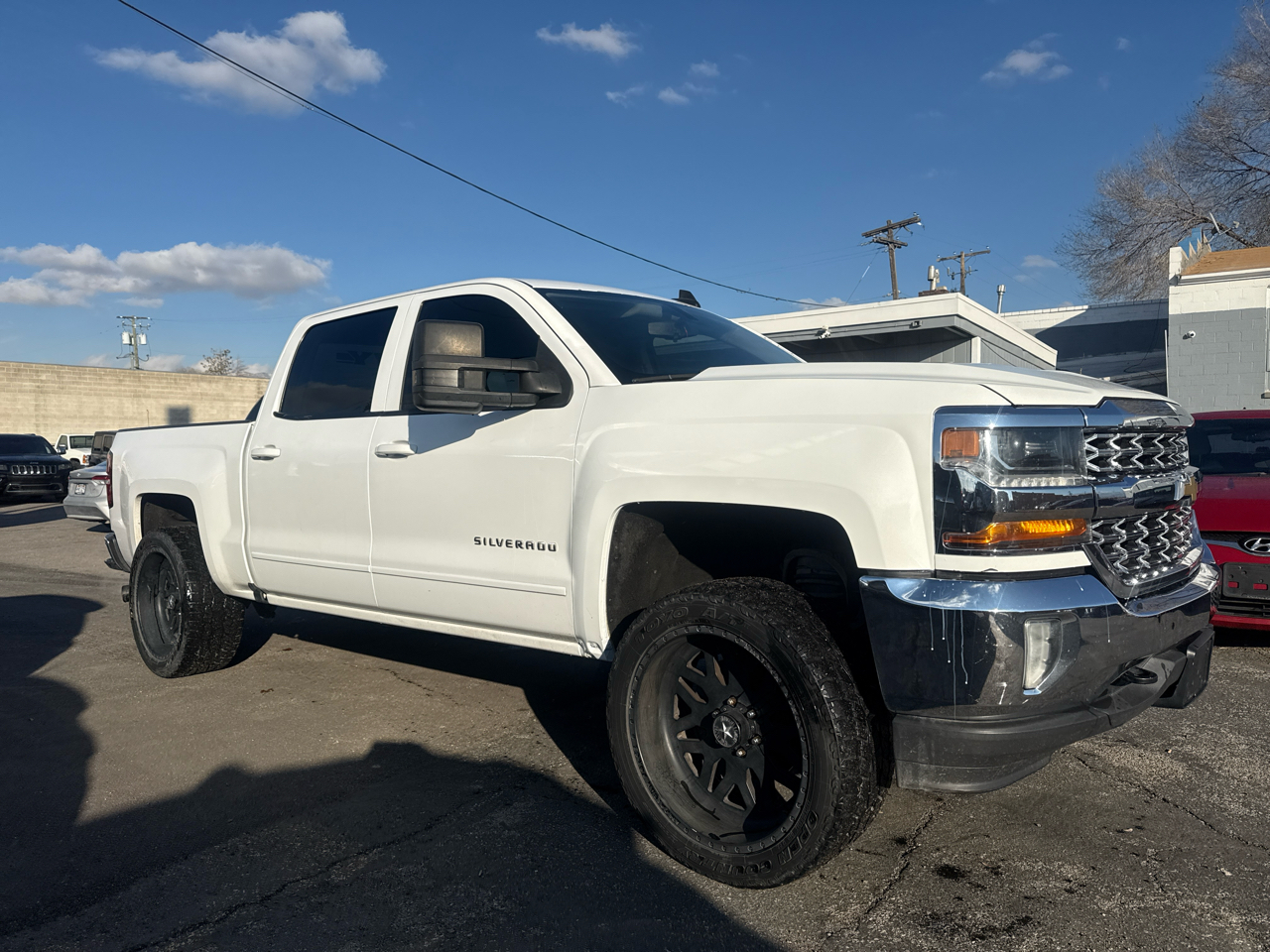 2017 Chevrolet Silverado 1500 2WD Crew Cab 143.5" LT w/1LT