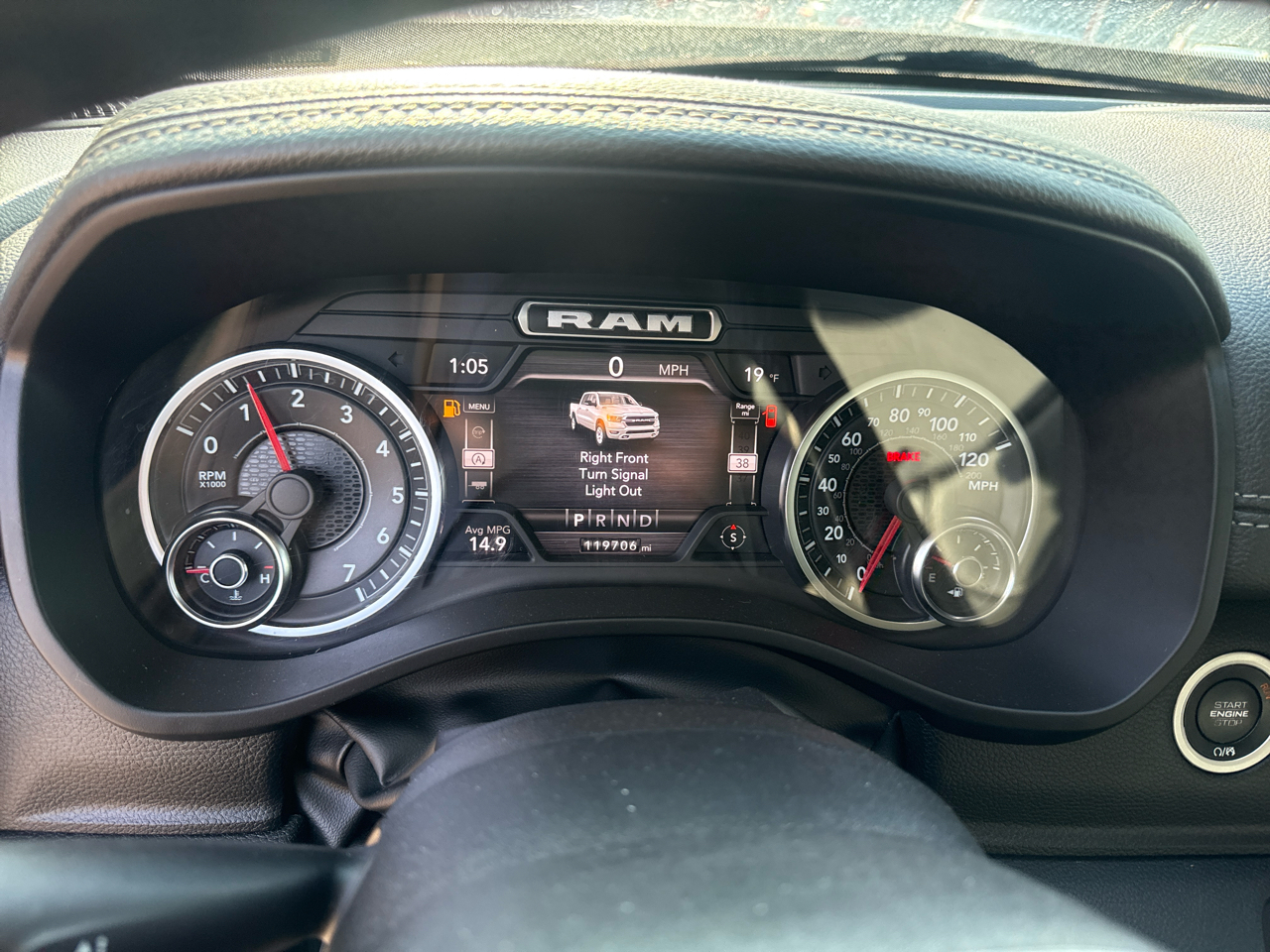 RAM 1500 Laramie 4x4 Crew Cab 6'4" Box 2022