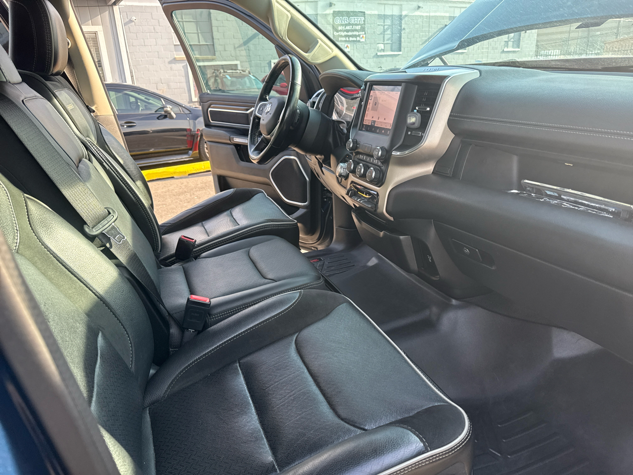 RAM 1500 Laramie 4x4 Crew Cab 6'4" Box 2022