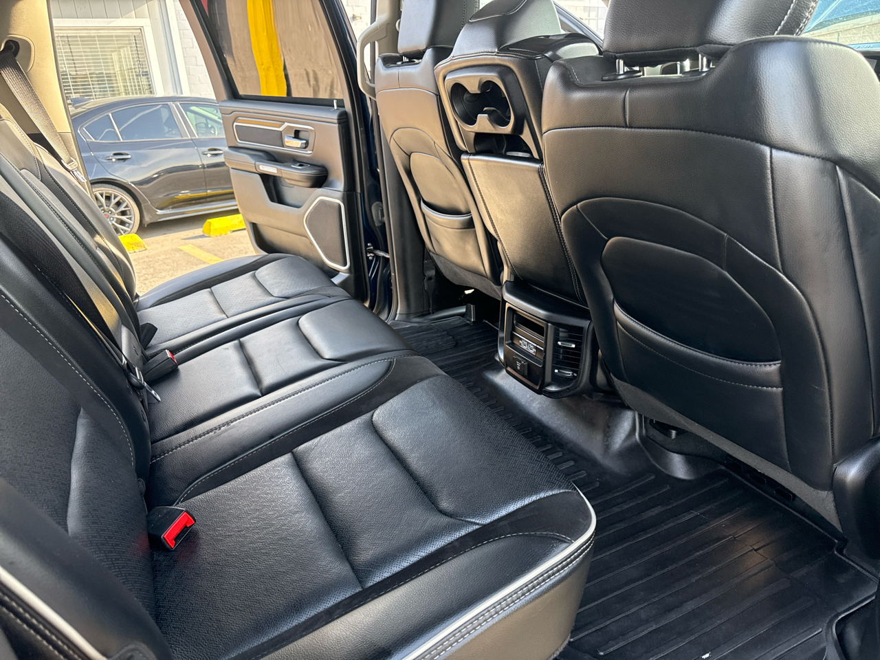 RAM 1500 Laramie 4x4 Crew Cab 6'4" Box 2022