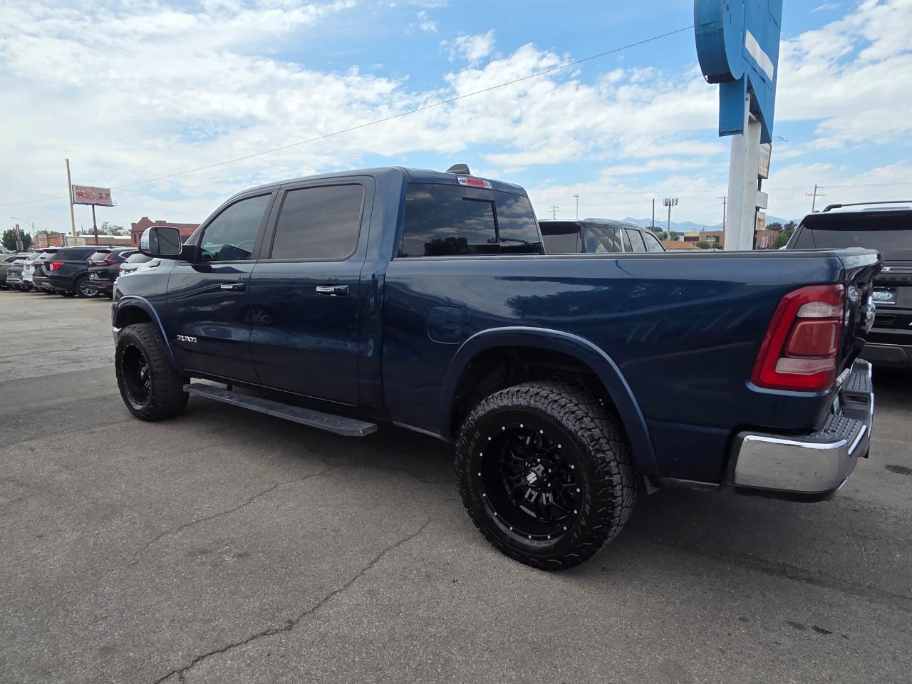 RAM 1500 Laramie 4x4 Crew Cab 6'4" Box 2022