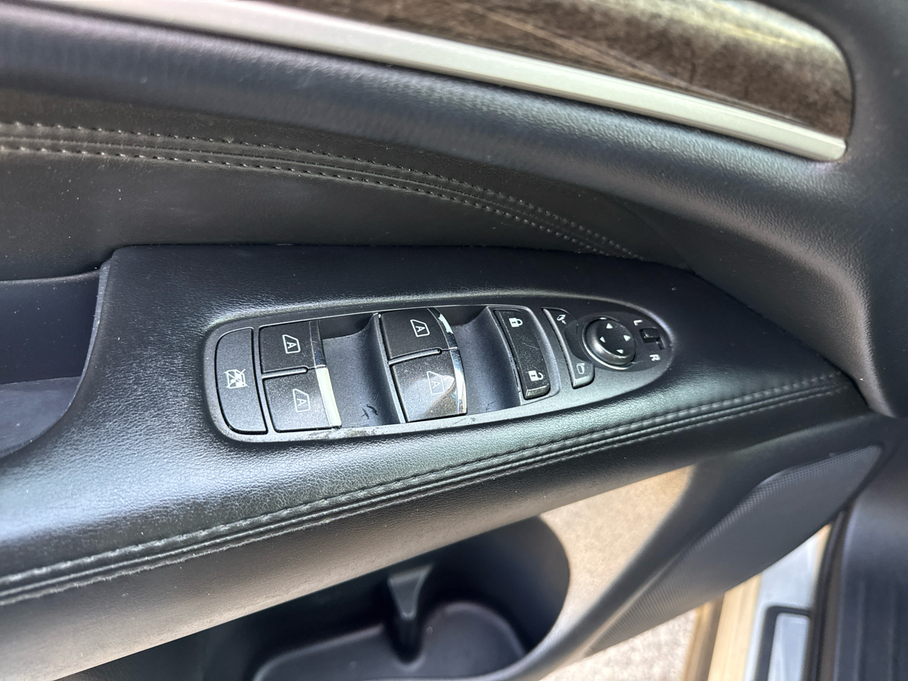 Infiniti QX60 FWD 4dr 2015