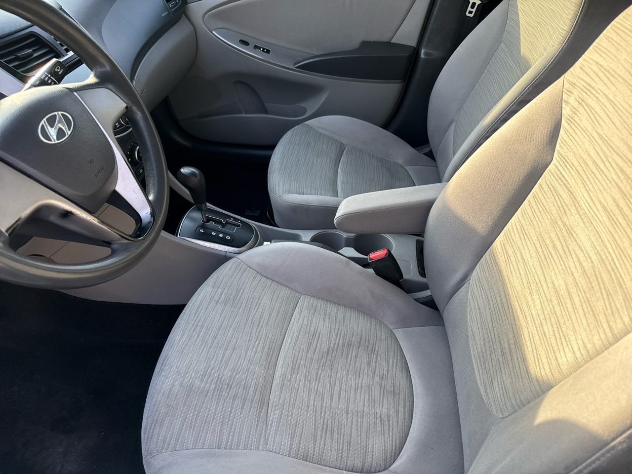 Hyundai Accent  2016