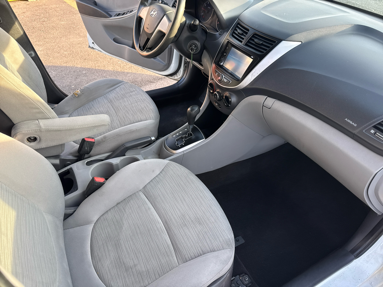 Hyundai Accent  2016