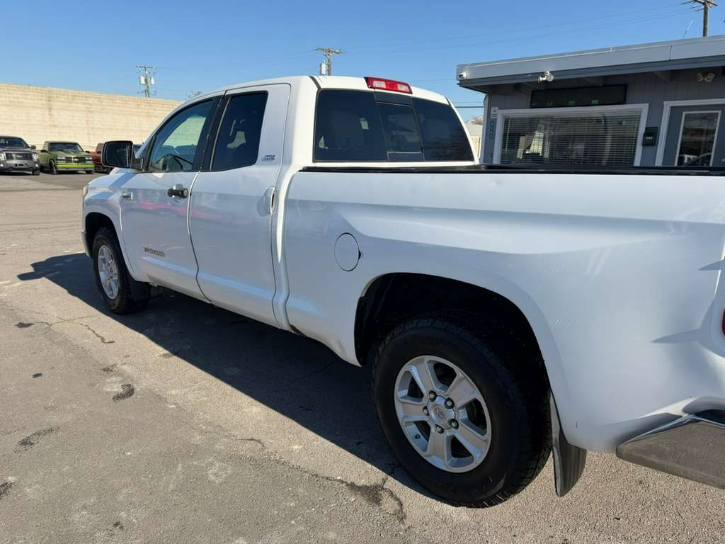 Toyota Tundra 4WD Truck Double Cab 5.7L FFV V8 6-Spd AT TRD Pro (Natl) 2015
