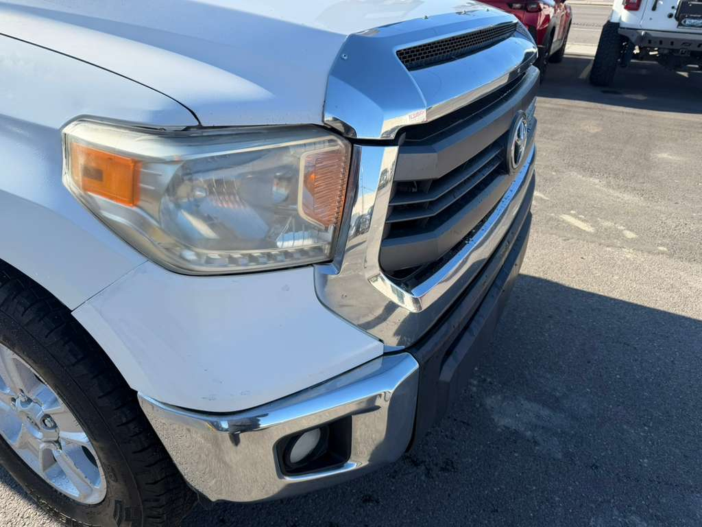 Toyota Tundra 4WD Truck Double Cab 5.7L FFV V8 6-Spd AT TRD Pro (Natl) 2015