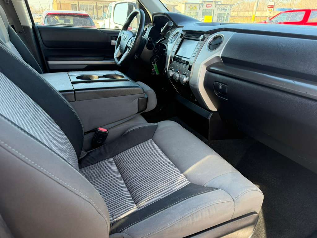 Toyota Tundra 4WD Truck Double Cab 5.7L FFV V8 6-Spd AT TRD Pro (Natl) 2015