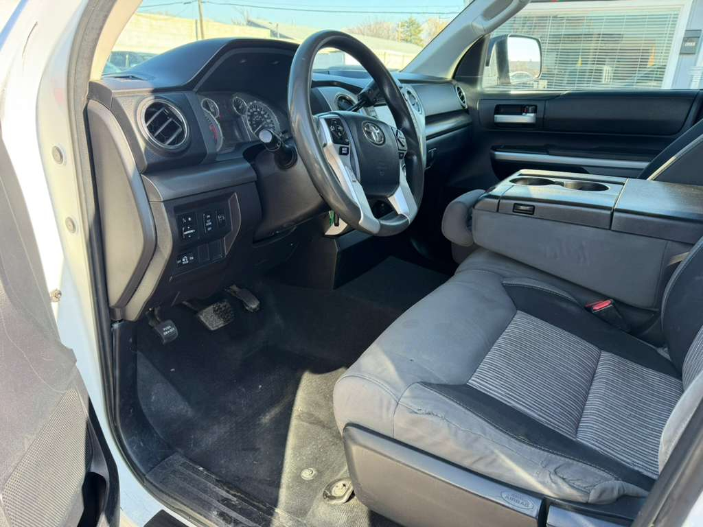 Toyota Tundra 4WD Truck Double Cab 5.7L FFV V8 6-Spd AT TRD Pro (Natl) 2015