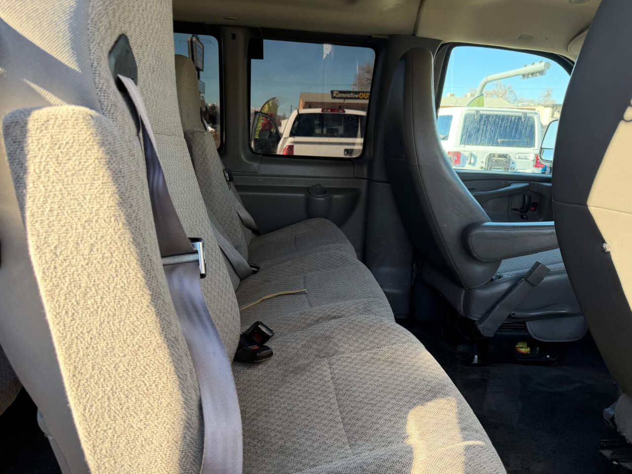 Chevrolet Express Passenger RWD 3500 155" LT w/1LT 2015