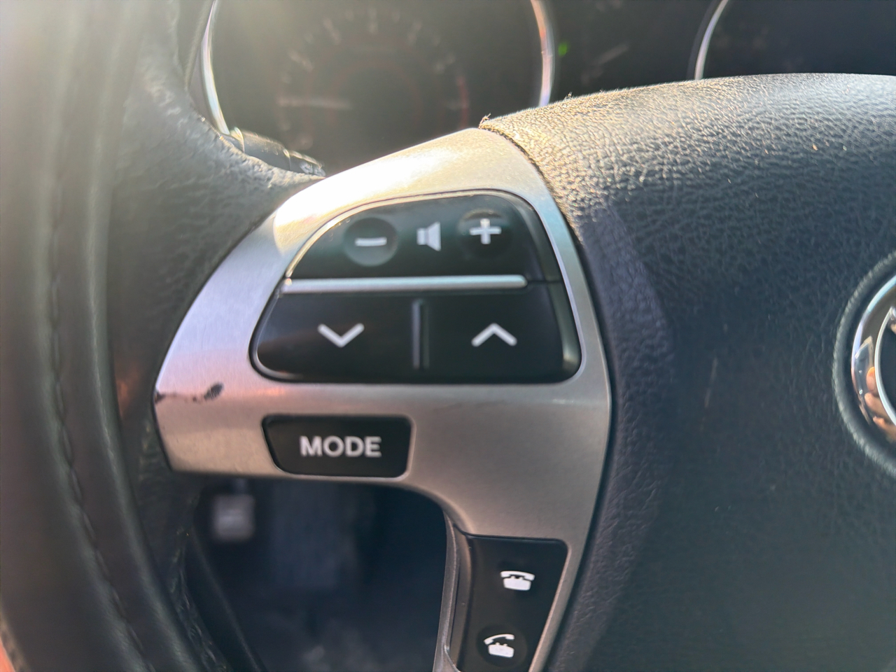 Toyota Highlander 4WD 4dr V6 (Natl) 2012