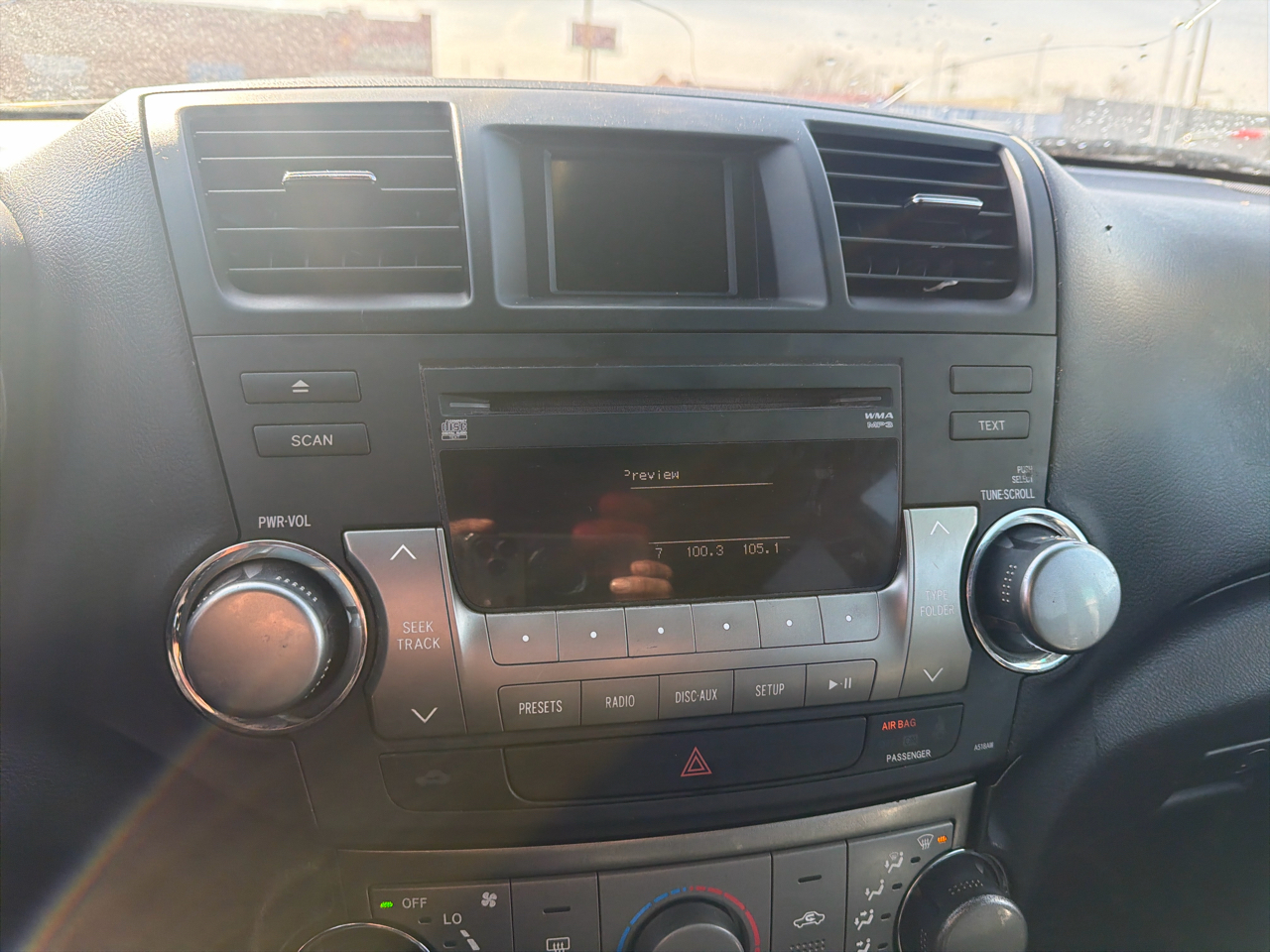 Toyota Highlander 4WD 4dr V6 (Natl) 2012