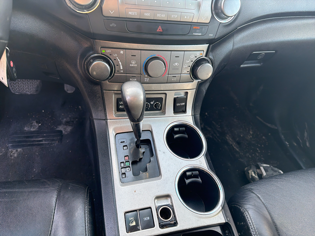 Toyota Highlander 4WD 4dr V6 (Natl) 2012