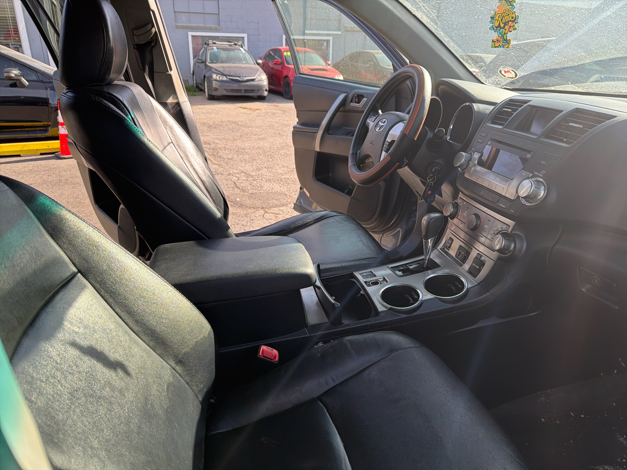 Toyota Highlander 4WD 4dr V6 (Natl) 2012