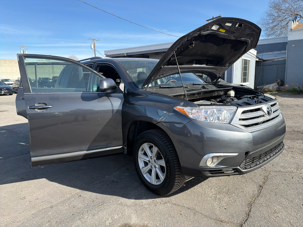 Toyota Highlander 4WD 4dr V6 (Natl) 2012