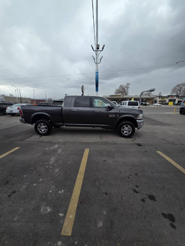 RAM 3500 Laramie 4x4 Mega Cab 6'4" Box 2018