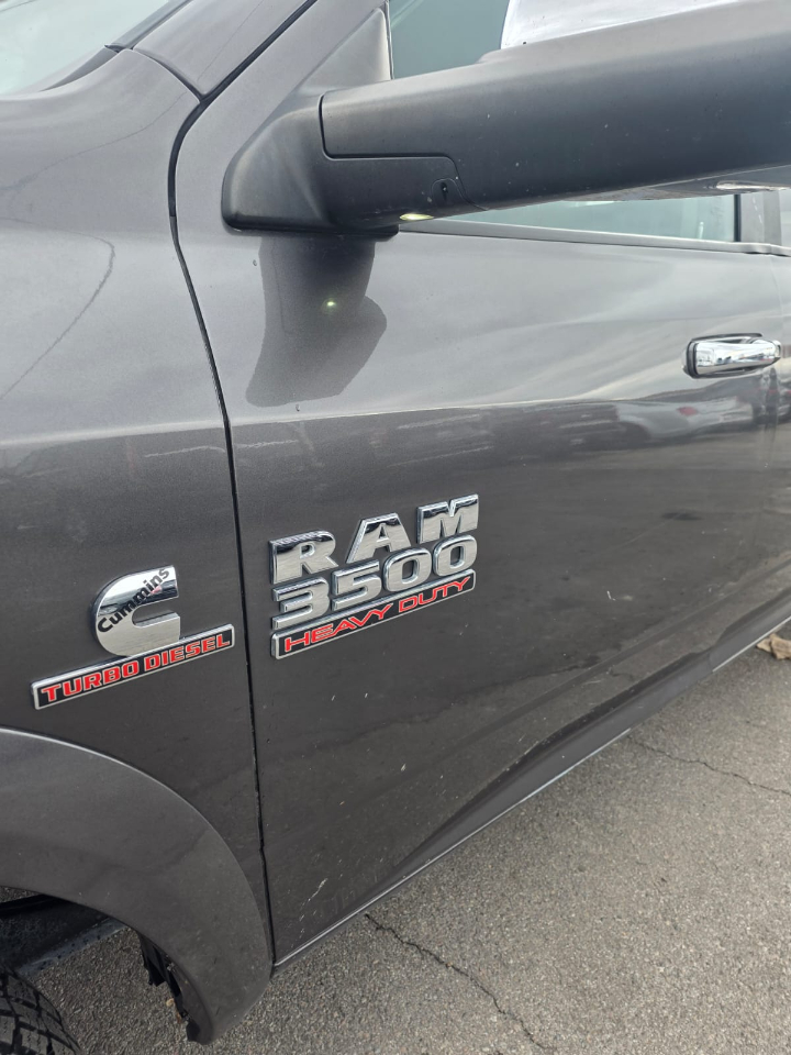 RAM 3500 Laramie 4x4 Mega Cab 6'4" Box 2018