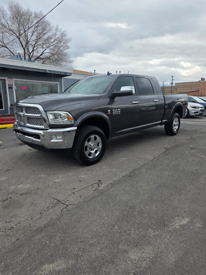 RAM 3500 Laramie 4x4 Mega Cab 6'4" Box 2018