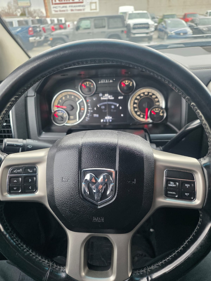 RAM 3500 Laramie 4x4 Mega Cab 6'4" Box 2018